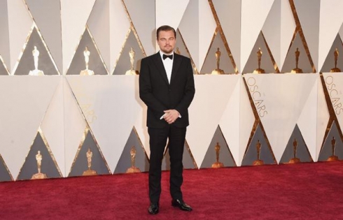Leonardo DiCarpio chính thức chạm tay tới tượng vàng Oscar 