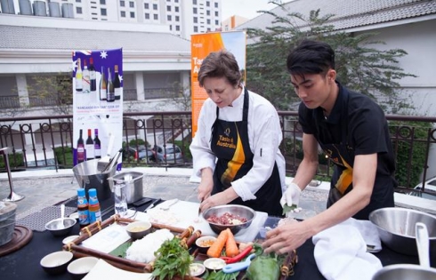 Cuộc thi nấu ăn ‘Bún chả Kangaroo’ tại InterContinental Hanoi Westlake