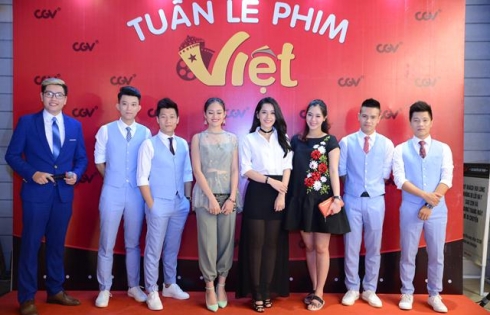 Đông đảo nghệ sĩ Hà Nội tới tham dự ‘Tuần lễ phim Việt’ 