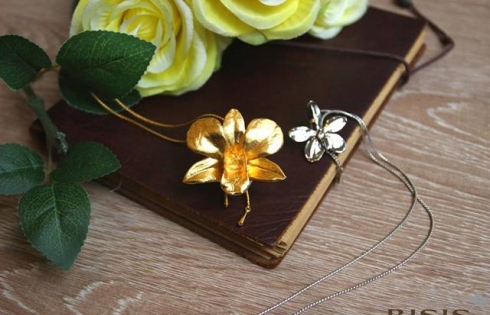 Độc đáo quà tặng hoa lan mạ vàng
