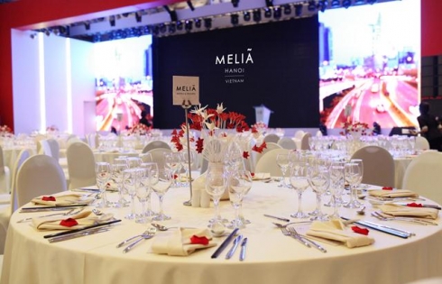 Tưng bừng tiệc cuối năm với khách sạn Melia Hanoi