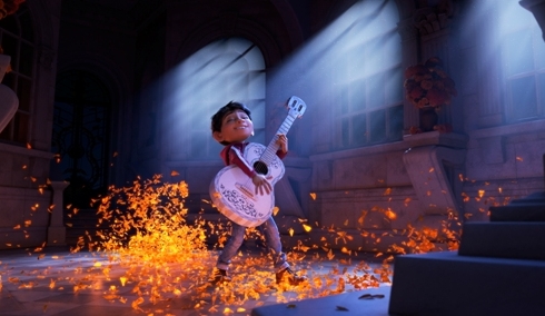Hé lộ hình ảnh đầu tiên trong bom tấn âm nhạc mới của Pixar - Coco