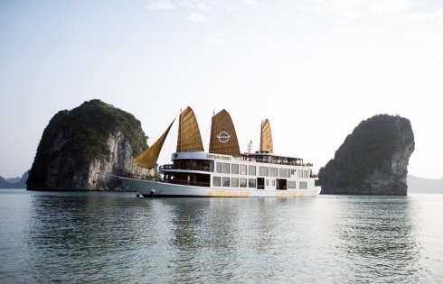 Du thuyền hoàng đế quyến rũ nhất trên vịnh Bái Tử Long