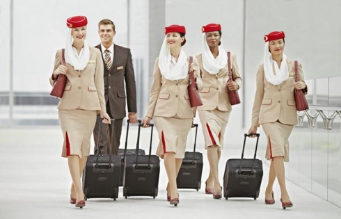 Bí kíp làm đẹp để rạng rỡ như các tiếp viên hàng không Emirates