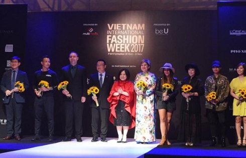 Họp báo Tuần lễ thời trang Quốc tế Việt Nam thu đông 2017