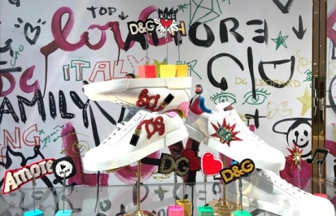 Giày Sneaker siêu xinh của Dolce & Gabbana chính thức hạ cánh tại Hà Nội