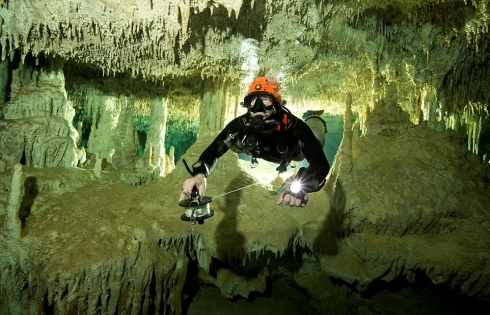 Phát hiện hang động dưới biển lớn nhất thế giới ở Mexico