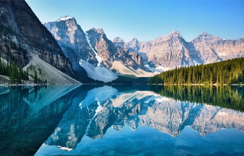 Điểm danh 6 hồ nước đẹp nổi tiếng trên thế giới