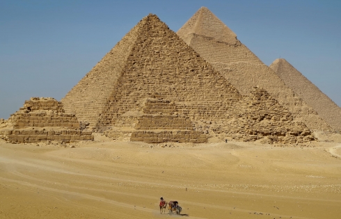 Khách du lịch tiết kiệm đổ xô đến Ai Cập