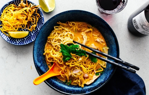 Điểm danh những quán ăn đường phố được sao Michelin “gọi tên” ở Chiang Mai