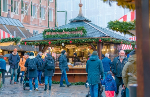 Lạc lối phiên chợ Giáng sinh nổi tiếng bậc nhất thế giới ở Nuremberg, Đức