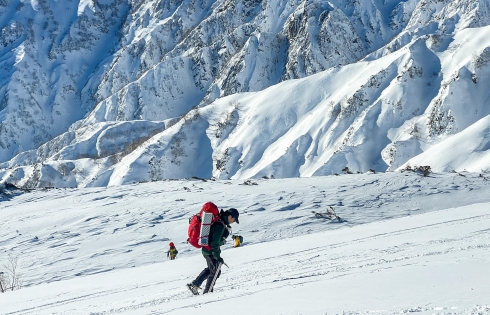 Vượt cái lạnh -20 độ C, chàng trai Việt leo 2.696 m chinh phục núi tuyết Karamatsu