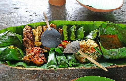 Khám phá sắc màu ẩm thực Indonesia