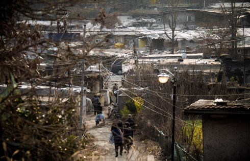 Khu ổ chuột 'Parasite' giữa lòng Seoul