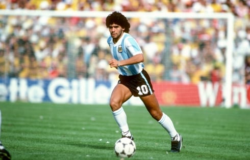 Huyền thoại Maradona vĩnh viễn ra đi