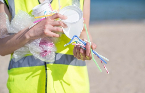 Đồ nhựa dùng một lần sẽ bị cấm ở Anh