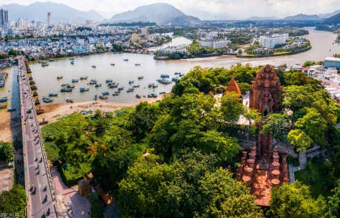 Báo Hàn giải thích vì sao người nước ngoài thích du lịch Nha Trang