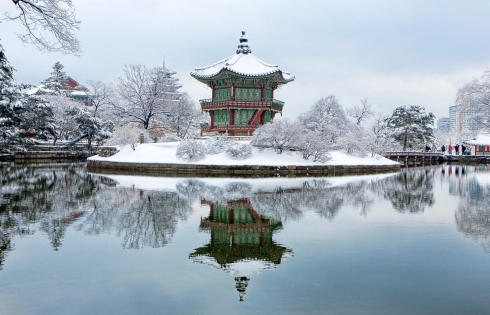 Tuyết rơi nơi cố cung Gyeobokgung