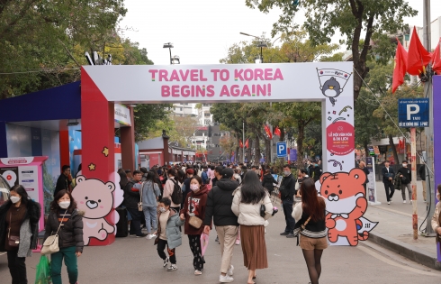 Người Hà Nội nô nức tham dự 'Lễ hội Văn hóa và Du lịch Hàn Quốc - Việt Nam 2022”