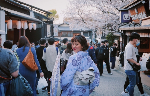 Diện kimono ở Kyoto, Nhật Bản