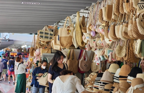 Du lịch Đà Nẵng tăng trưởng ấn tượng cả doanh thu và lượng khách quốc tế
