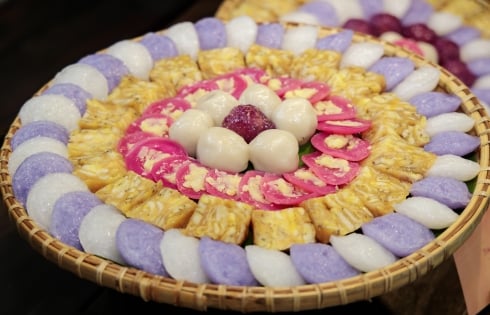 Cùng nghệ nhân ẩm thực tôn vinh hương sắc bánh dân gian Nam Bộ giữa Sài Gòn