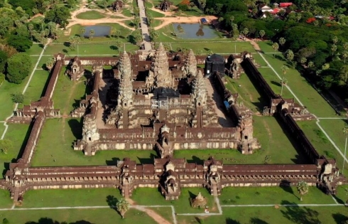 Đền của Thái Lan gây tranh cãi vì giống Angkor Wat