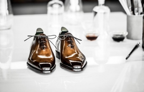 Đôi giày Oxford đầu tiên được chế tác từ một tấm da duy nhất