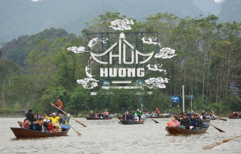 Hà Nội khai hội chùa Hương sau 3 năm trì hoãn