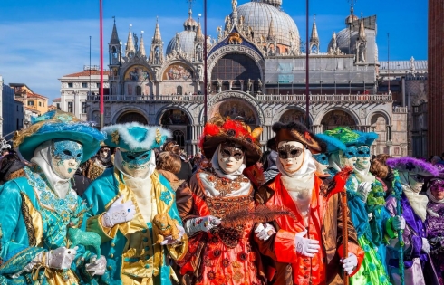 Rực rỡ và độc đáo Lễ hội hóa trang Venice, Italy