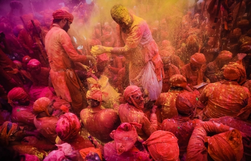 Bức tranh đa sắc màu của Lễ hội Holi ở Ấn Độ