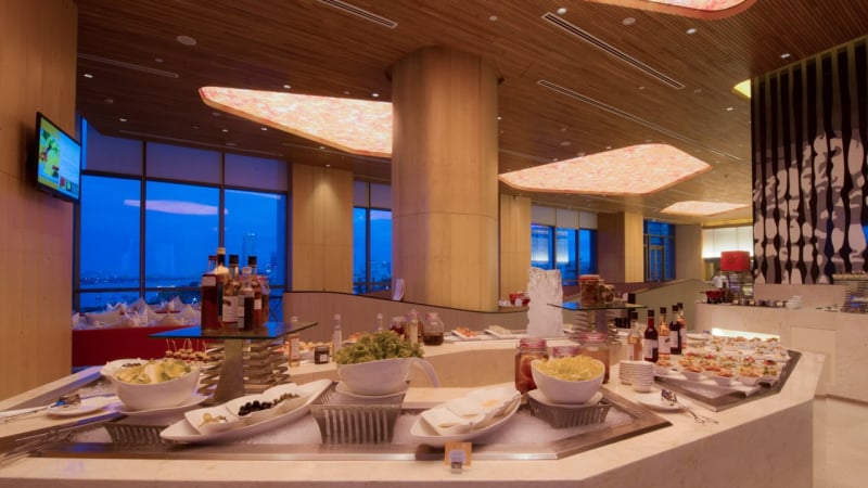 Khám phá thế giới ẩm thực tại Novotel Danang Premier Han River