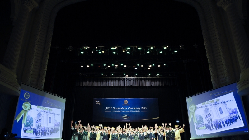 Trường Quốc tế Hoa Kỳ APU tổ chức Lễ Tốt Nghiệp năm học 2021-2022