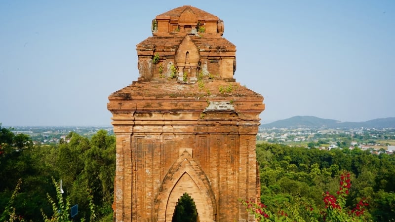 Vẻ đẹp tráng lệ của Tháp Bánh Ít - Di sản văn hóa thế giới tại Bình Định