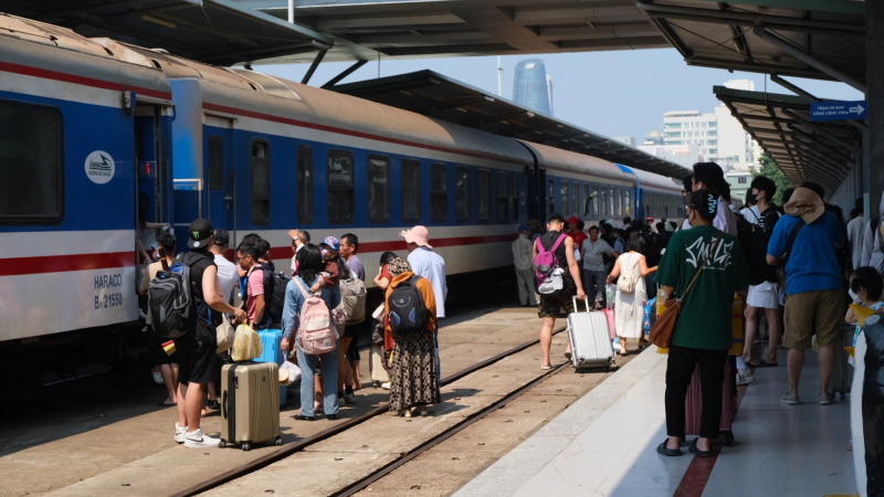 Toạ độ check-in gây sốt với “chuyến tàu mùa xuân” độc đáo đón giao thừa