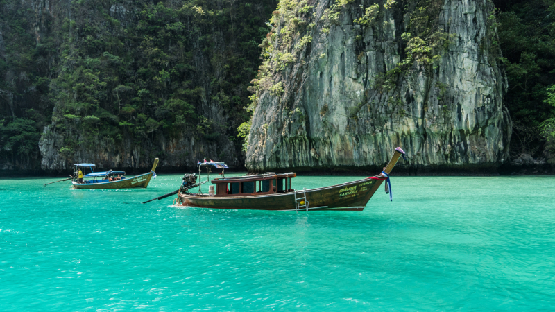 Phuket từ thiên đường du lịch Thái Lan thành bãi rác khổng lồ