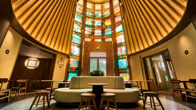 Starbucks Bưu điện Hà Nội – Lá thư hoài niệm giữa lòng phố cổ