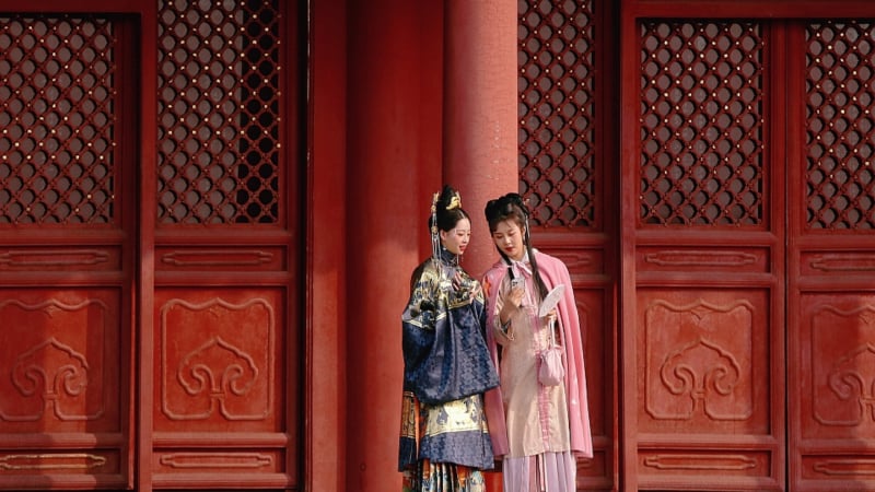 Tới Trung Quốc trải nghiệm hoá thân thành hoàng gia với xu hướng du lịch mới