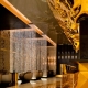 Ngắm quầy bar dát vàng ở Dubai