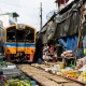 Chợ “tử thần” trên đường sắt Thái Lan