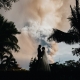 Tổ chức đám cưới giữa núi lửa phun trào