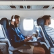 6 cách bảo vệ sức khỏe khi đi máy bay