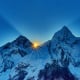 Nepal siết chặt việc cấp phép leo đỉnh Everest