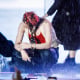 G-Dragon 'tắm mưa' cùng 40.000 người trên sân Mỹ Đình