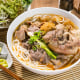 Đi ăn bún bò Huế ở những nơi chỉ dân bản địa mới biết