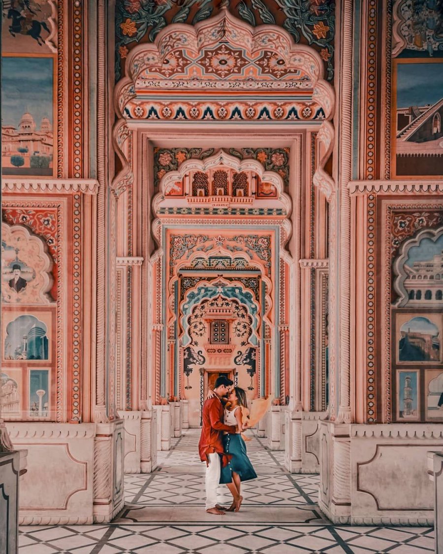 Phần tây nam của Delhi là thành phố hồng Jaipur