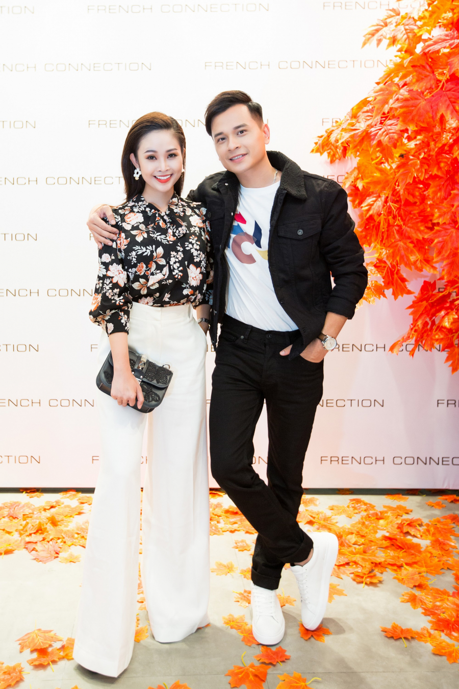 Cặp đôi vàng của làng MC Việt, Thùy Linh và Danh Tùng chia sẻ những khoảnh khắc ngọt ngào.