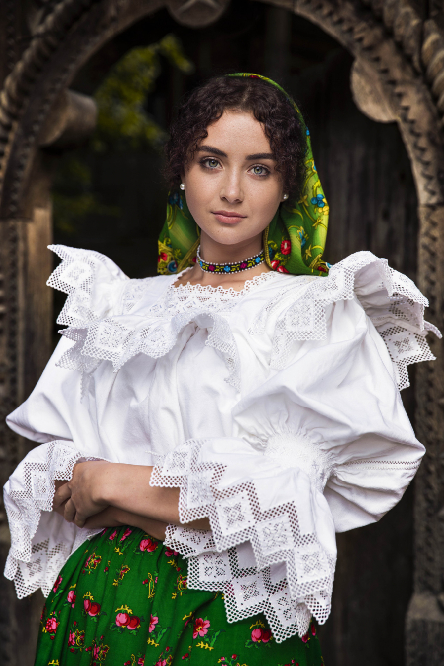 Gabriela đến từ Maramures, một vùng thuộc Bắc Romania nổi tiếng với văn hóa truyền thống đa dạng.