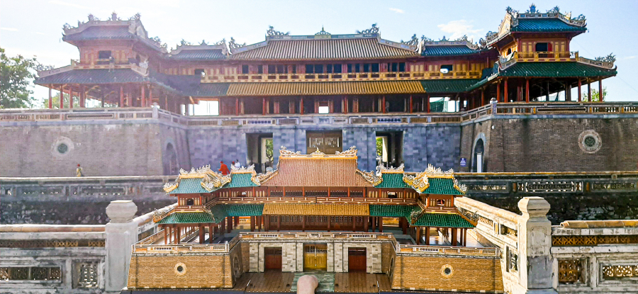 Cổng Ngọ Môn - Huế là địa danh đầu tiên xuất hiện trong 