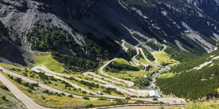 Con đường đèo núi Grossglockner ở Áo